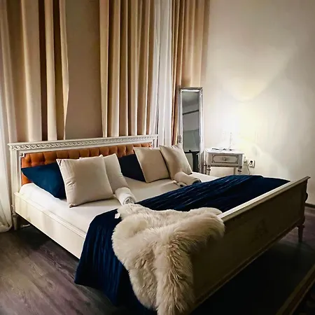 Csaky Palace 3 Appartement *